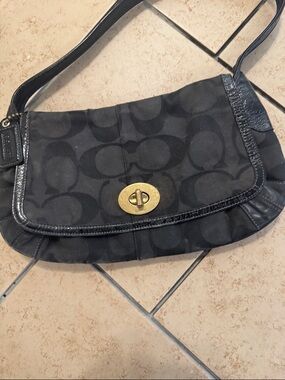 Coach Black Signature Turnlock Flap Shoulder Bag with Gold Hardware
